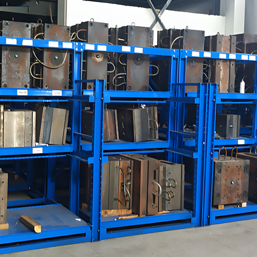 富之荣模具成品仓库